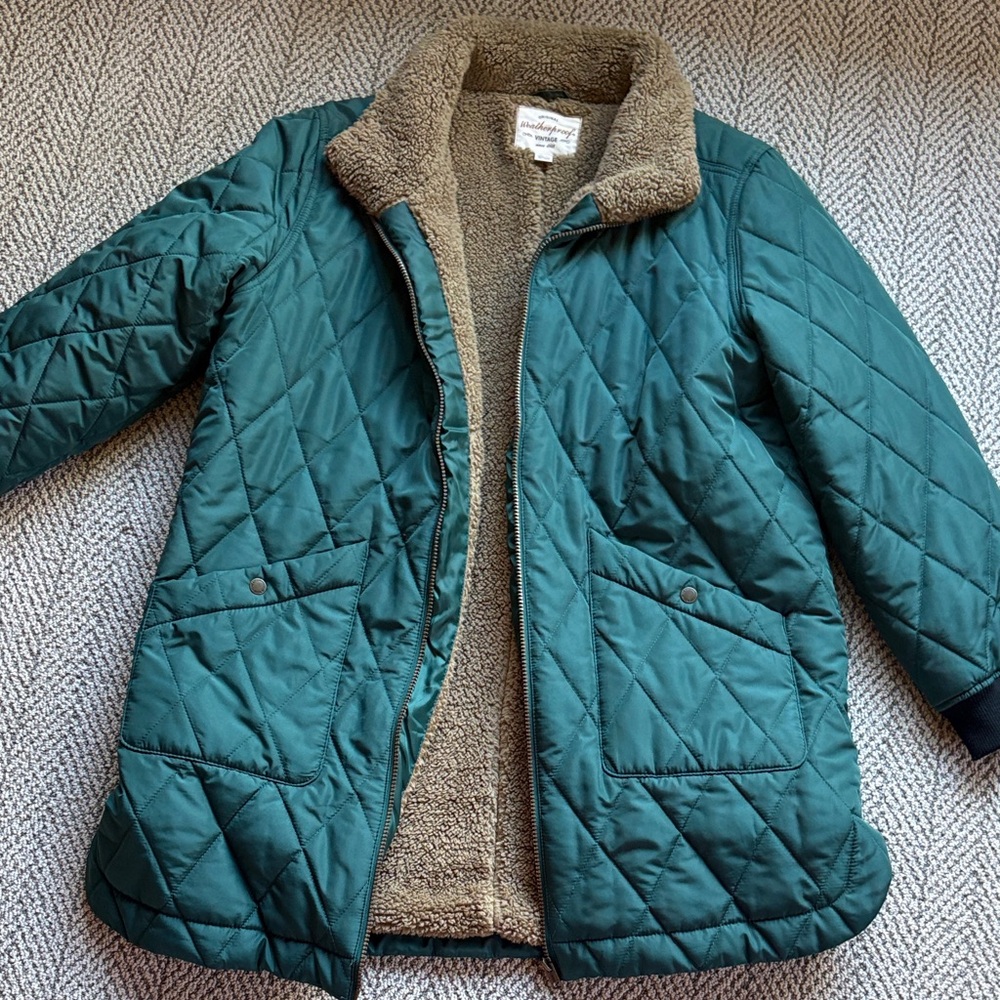 Weatherproof Quilted Green Puffer Jacket with Sherpa Lining
